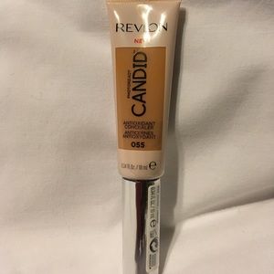 2/$10 NWT Revlon Photoready Candid Antioxidant Con
